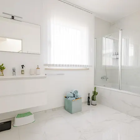 Atlantica One Sea View - Pool - Sunset לוריניה
